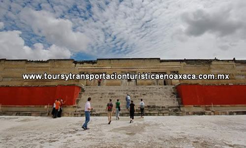 Zona Arqueológica de Mitla en Oaxaca